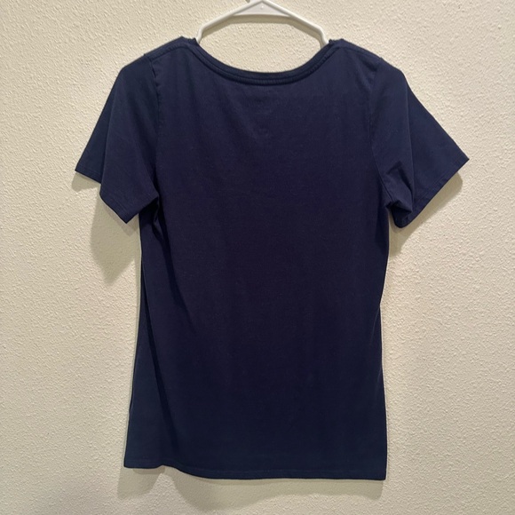 Nike Women's Dark Blue Tee with Vibrant Pink Logo - Picture 3 of 7